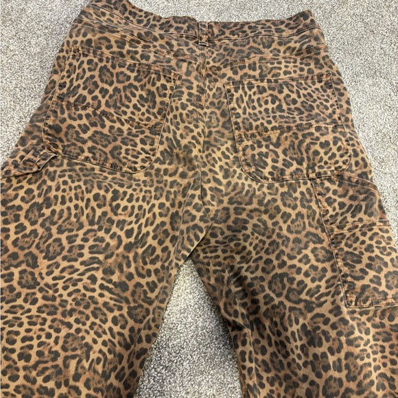 GAP Animal Print Mid Rise Carpenter Pants - Picture 6 of 10